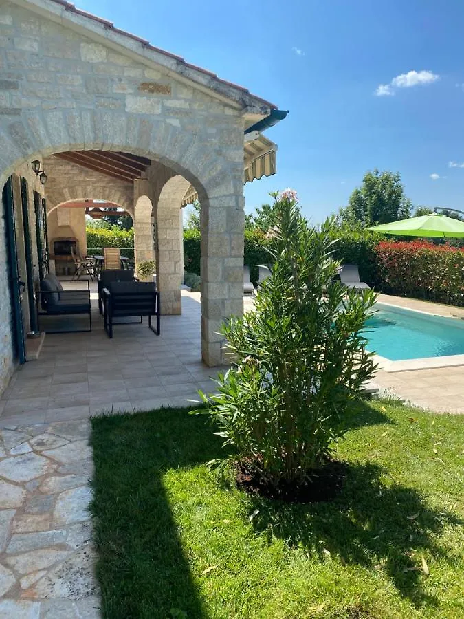 Villa Dracena Mit Privatem Pool Višnjan Сasa de vacaciones